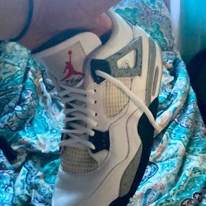 Retro 4 condition is like new